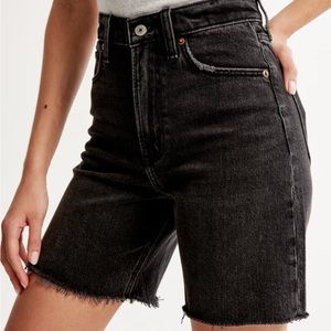 Abercrombie Curve Love 7” High Rise Dad Short size 35/20